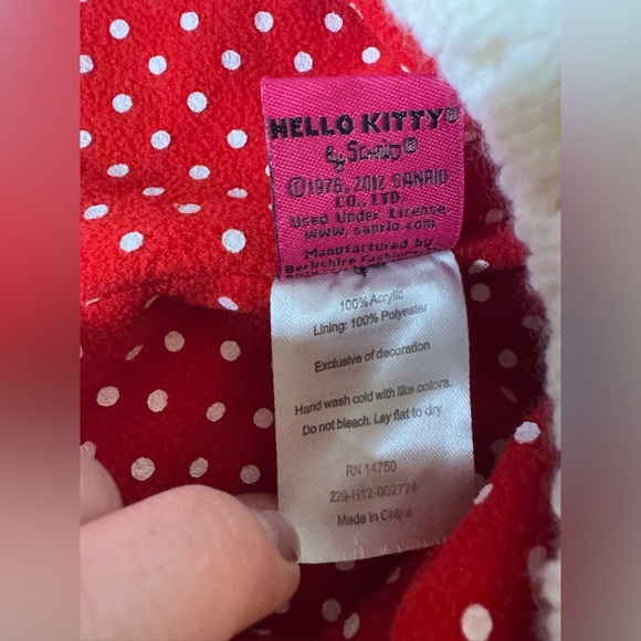 Vintage Hello Kitty by SANRIO 2012 Women’s Beanie Hat - Picture 4 of 4